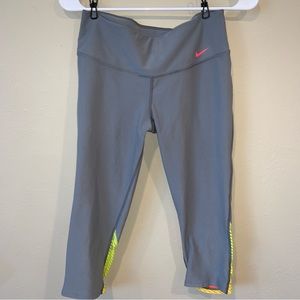 Nike Dri fit grey crop leggings S